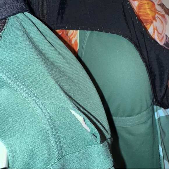 Nike Keyhole Back One Piece Swimsuit NWT - Picture 5 of 6